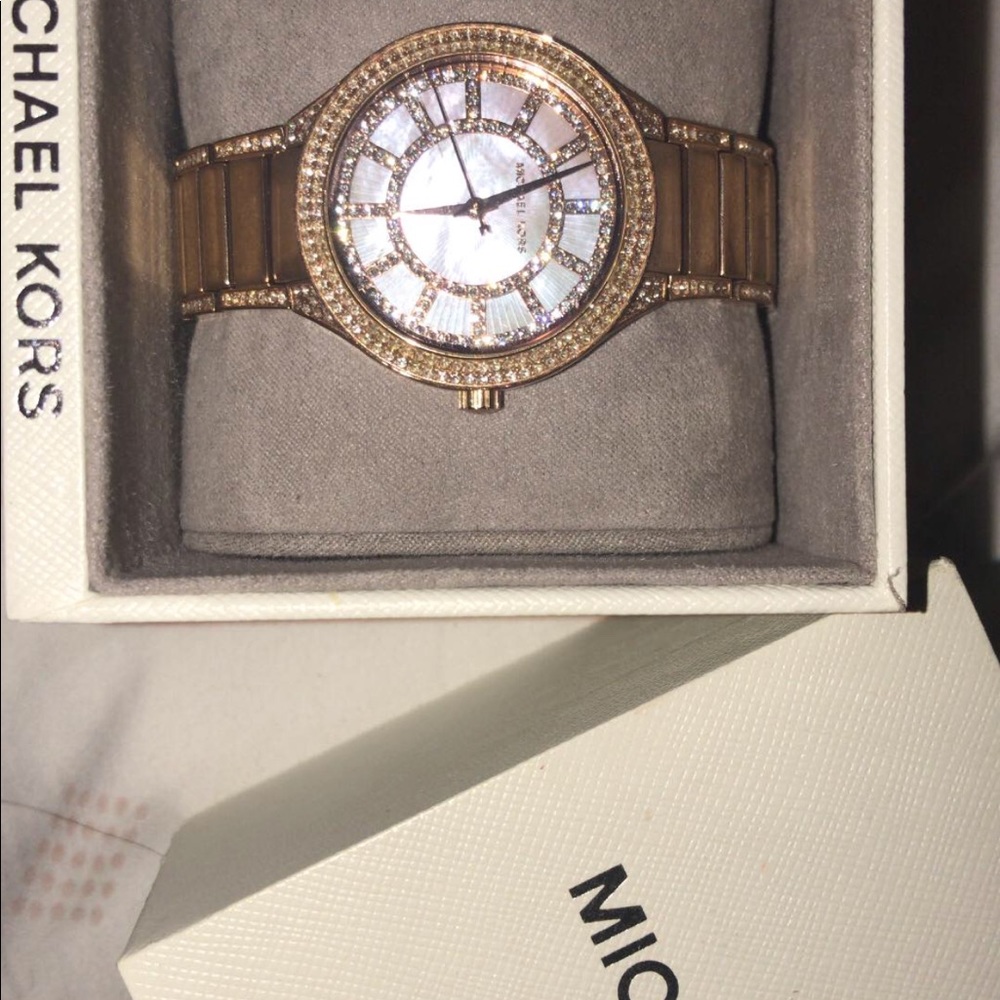 Michael Kors rose gold women’s watch - Picture 2 of 2